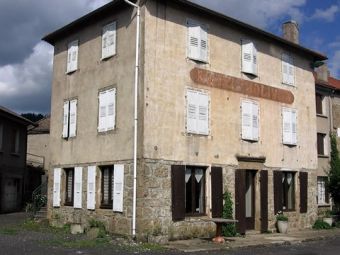 Maison de village en pierres