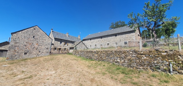 Corps de ferme dans le parc naturel de l'Aubrac