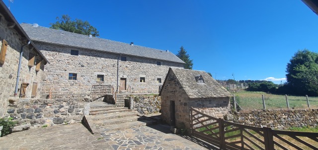 Corps de ferme dans le parc naturel de l'Aubrac