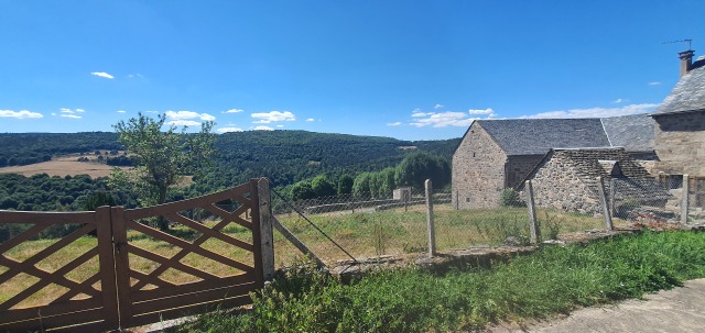 Corps de ferme dans le parc naturel de l'Aubrac