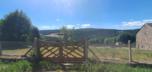 Corps de ferme dans le parc naturel de l'Aubrac