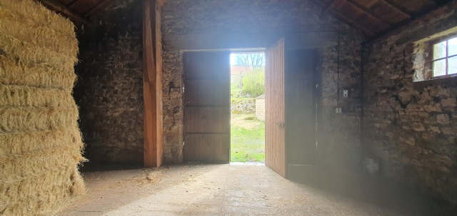 Grange a rénover dans le parc naturel de l'Aubrac