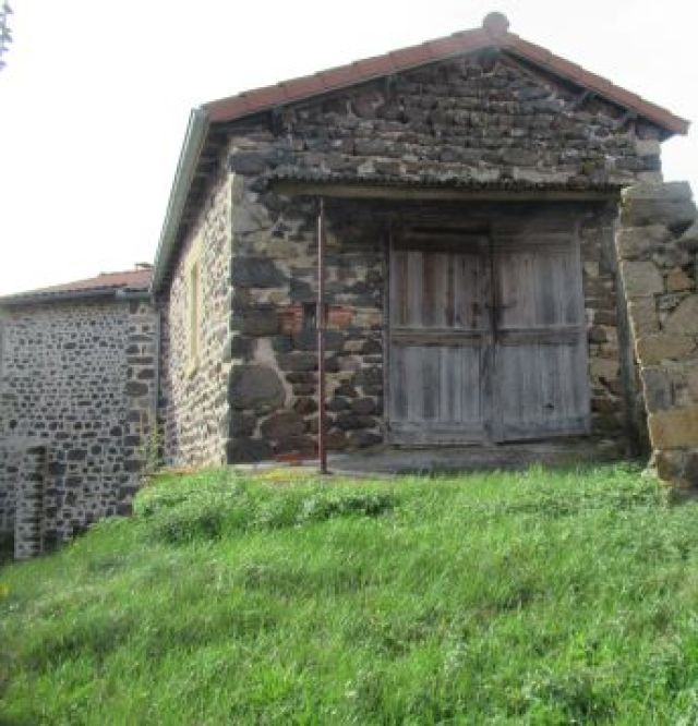 Jolie maison de village en pierres