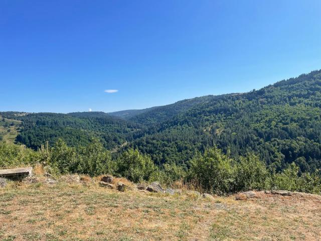 Jolie ferme isolée avec plus de 4000 m² de terrain