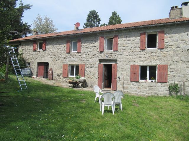 Ancienne ferme avec 750 m² de terrain