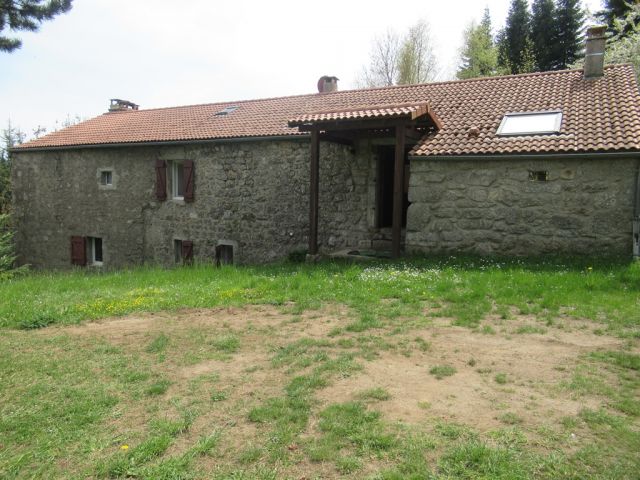 Ancienne ferme avec 750 m² de terrain