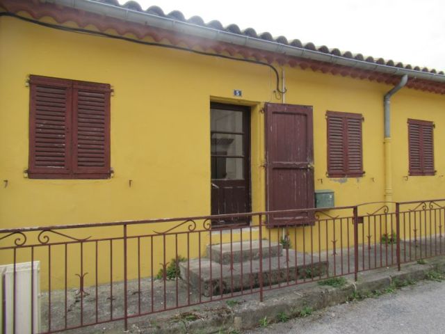 Maison d'habitation avec terrain atennant