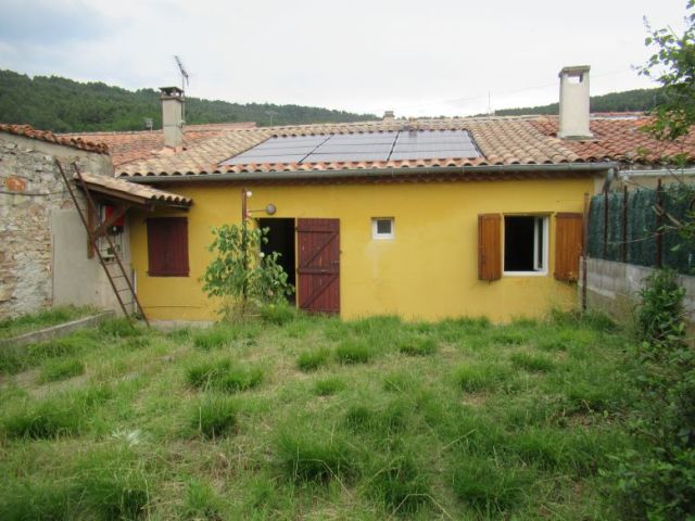 Maison d'habitation avec terrain atennant