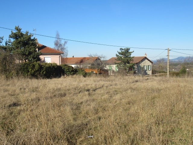 Terrain de 1600 m², très bon emplacement