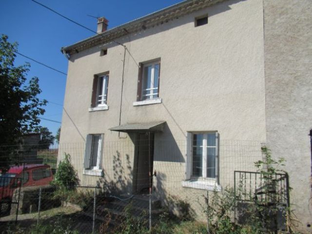 Ancienne ferme avec terrain attenant