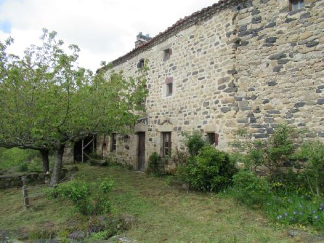 Ferme restaurée avec 7 hectares de terrain